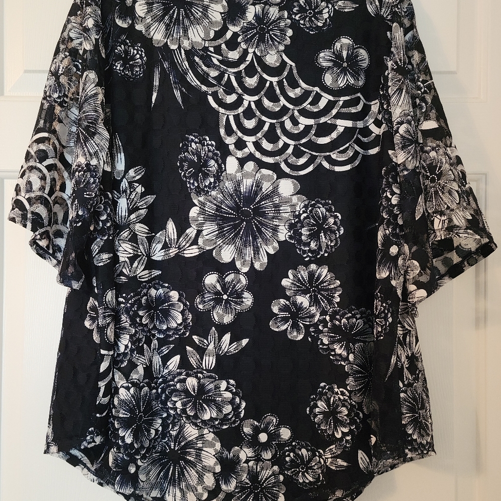 Cato Navy Floral Mesh Top - Size 18/20 - Picture 3 of 5